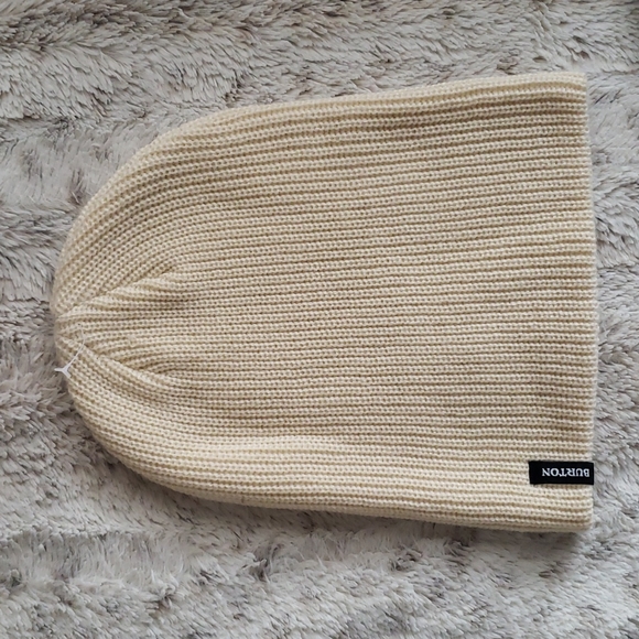 Burton Beanie (cream, lavender, steel blue) - Picture 3 of 5